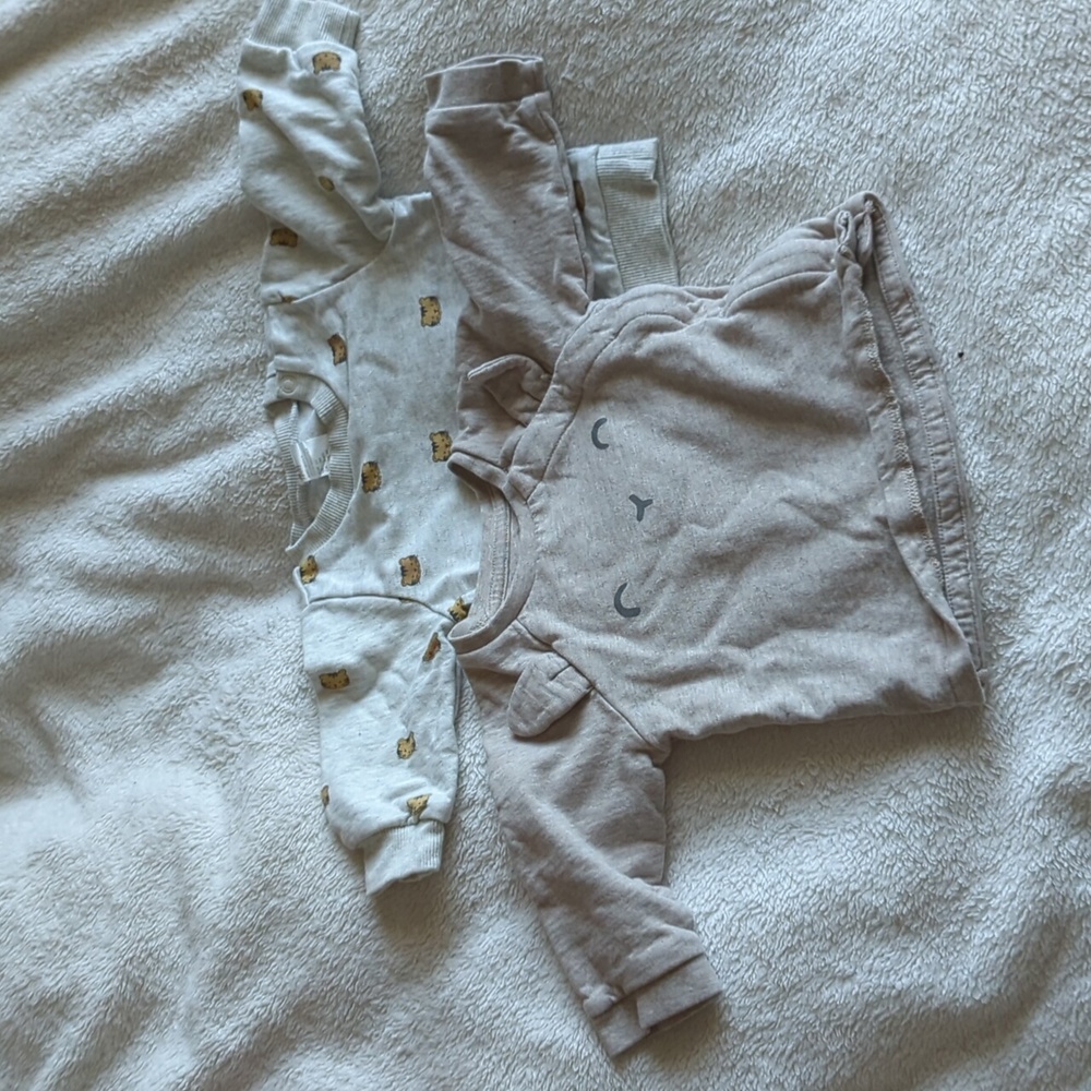 2x H&M baby sweatshirt